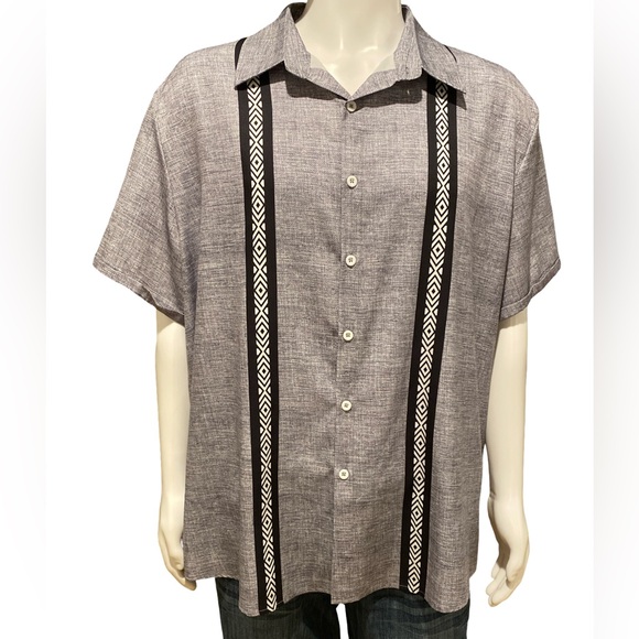 Other - Men's Short-Sleeve Gray Cuban Shirt with Contrast Trim